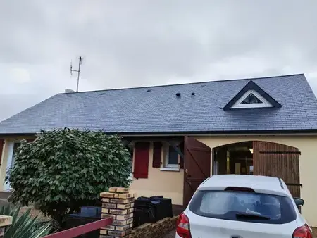 couvreur à La Suze-sur-Sarthe - image 2